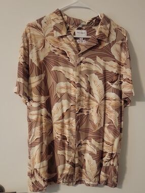 Brown Tropical-Print Short Sleeve Button-Down Shirt